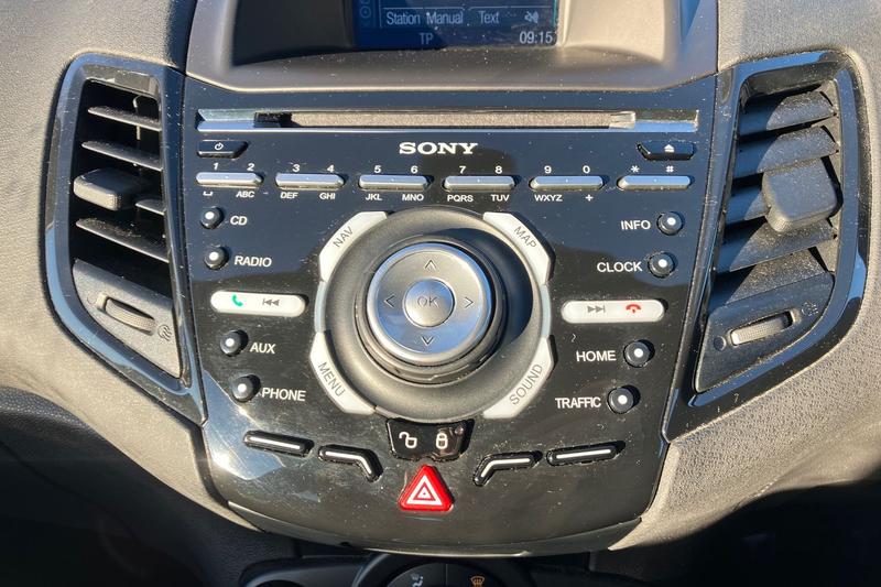 Used Ford Fiesta 2015 for sale - 76653470: Photo 27