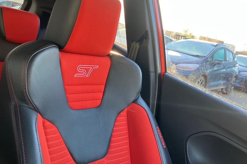 Used Ford Fiesta 2015 for sale - 76653470: Photo 33