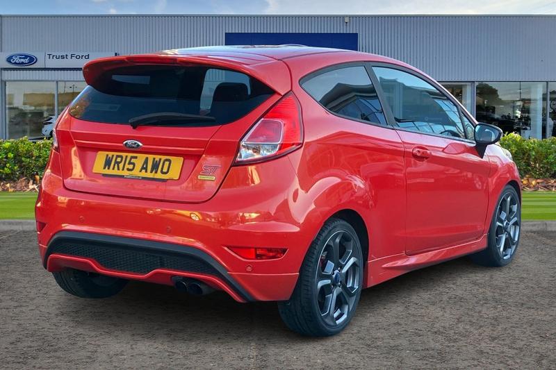 Used Ford Fiesta 2015 for sale - 76653470: Photo 4