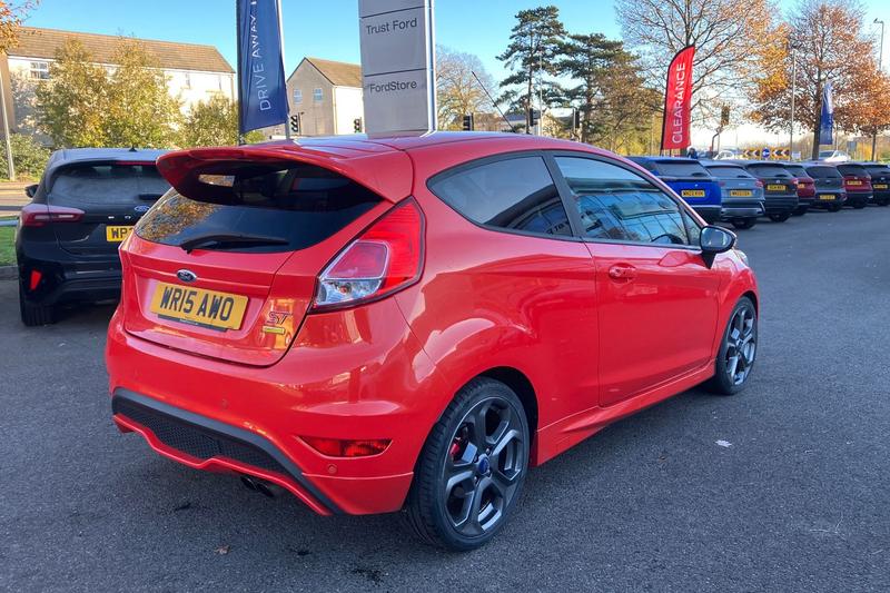 Used Ford Fiesta 2015 for sale - 76653470: Photo 40