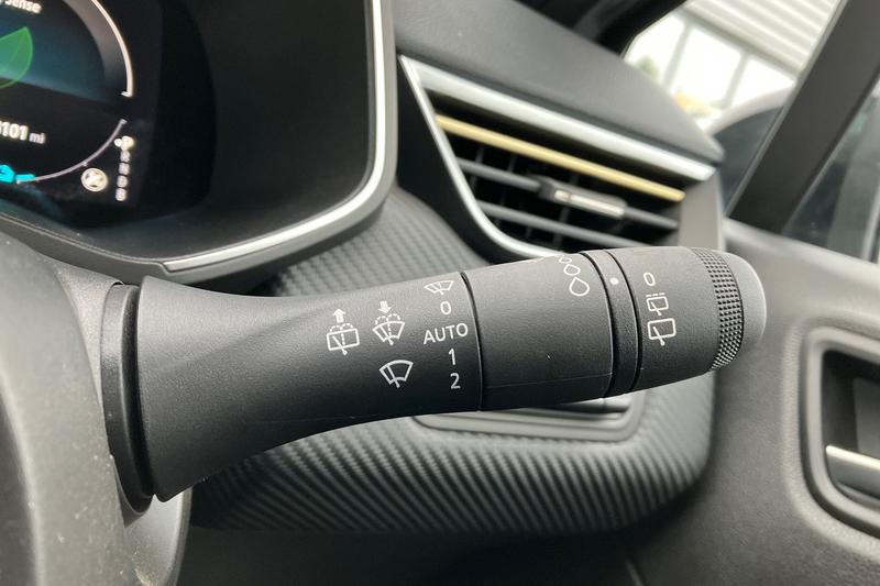 Used Renault Clio 2023 for sale - 76271487: Photo 15