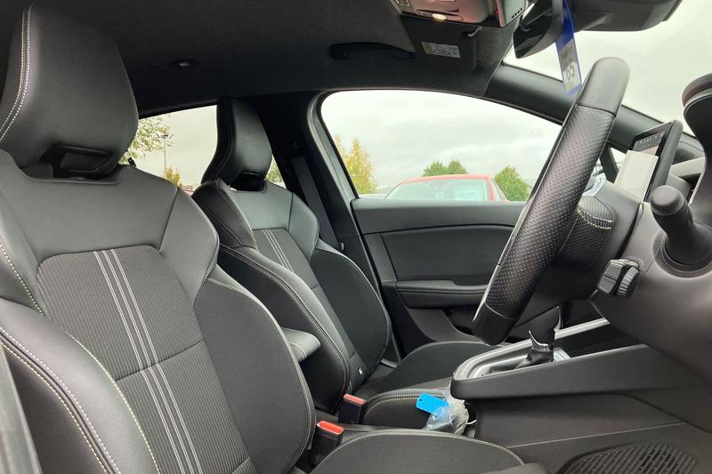 Used Renault Clio 2023 for sale - 76271487: Photo 17