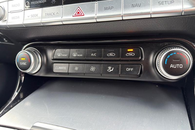 Used Kia Stinger 2020 for sale - 77641392: Photo 29