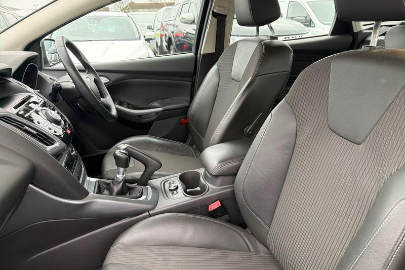 Used Ford Focus 2012 for sale - 77462481: Photo 19