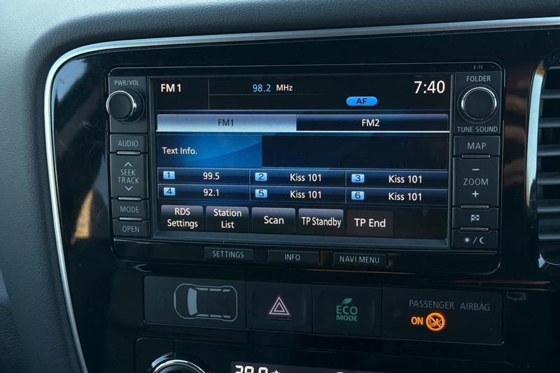 Used Mitsubishi Outlander 2014 for sale - 78105852: Photo 35