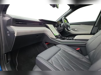 Used Ford Explorer 2024 for sale - 78886040: Photo