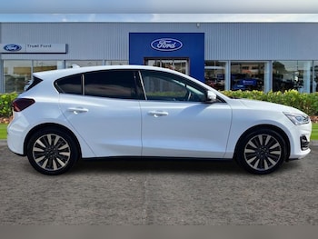 Used Ford Focus 2023 for sale - 76104785: Photo 3