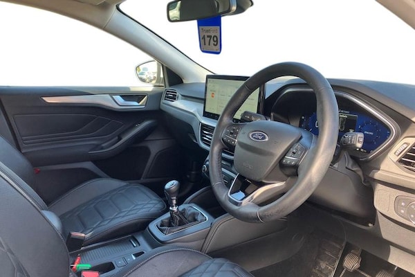 Used Ford Focus 2023 for sale - 76104785: Photo 9