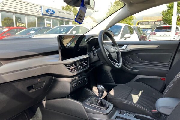 Used Ford Focus 2023 for sale - 76222702: Photo 18