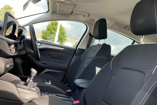 Used Ford Focus 2023 for sale - 76222702: Photo 19