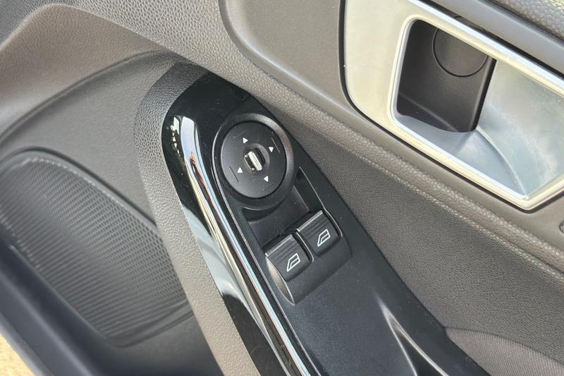 Used Ford Fiesta 2013 for sale - 77989101: Photo 16