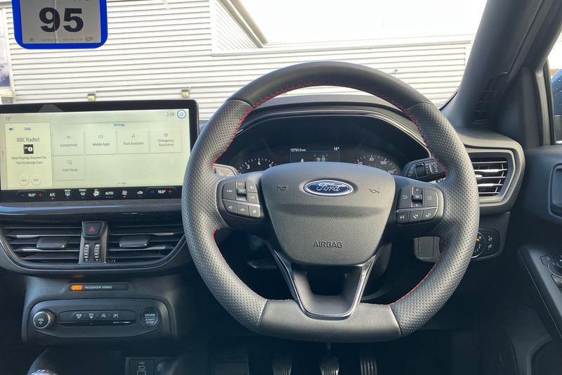 Used Ford Focus 2023 for sale - 76338336: Photo 12