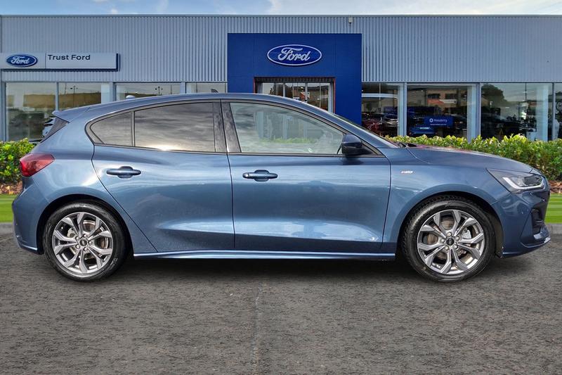 Used Ford Focus 2023 for sale - 76338336: Photo 3