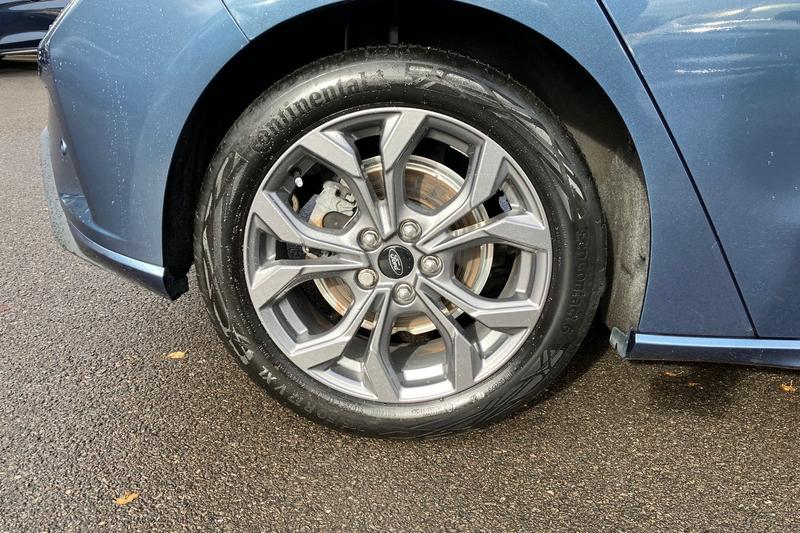 Used Ford Focus 2023 for sale - 76338336: Photo 8