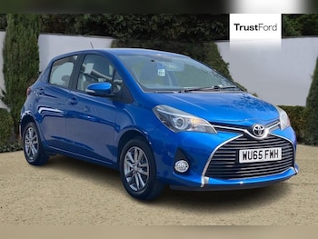 Used Toyota Yaris 2015 for sale - 75575176: Photo