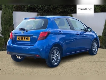 Used Toyota Yaris 2015 for sale - 75575176: Photo
