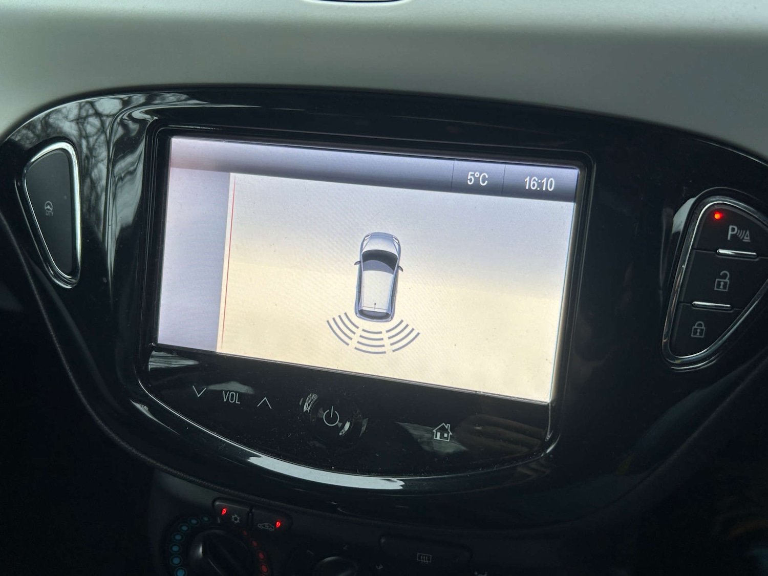 Used Vauxhall ADAM 2015 for sale - 77998526: Photo 10