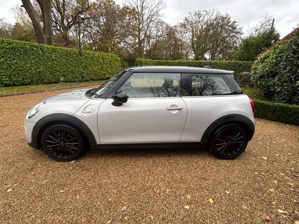 Used MINI Hatch 2015 for sale - 76711169: Photo 3
