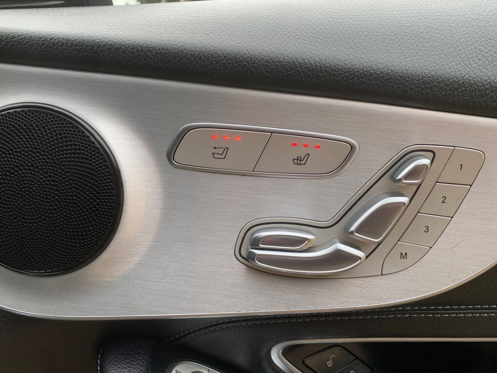 Used Mercedes-Benz C Class 2018 for sale - 76105867: Photo 30