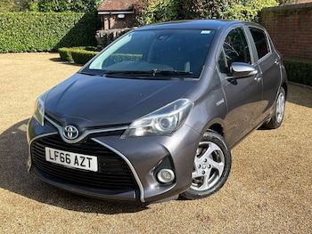 Used Toyota Yaris 2016 for sale - 77715664: Photo