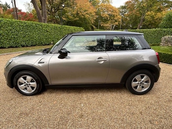 Used MINI Hatch 2019 for sale - 78484417: Photo