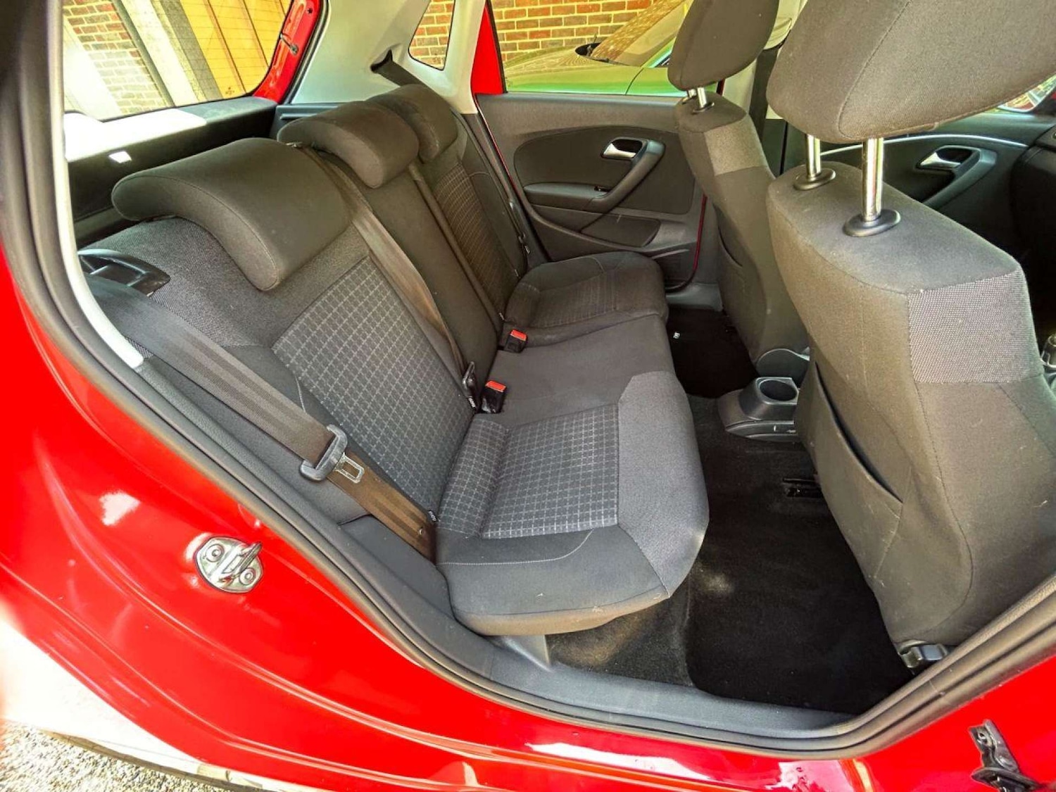 Used Volkswagen Polo 2015 for sale - 77086192: Photo 9