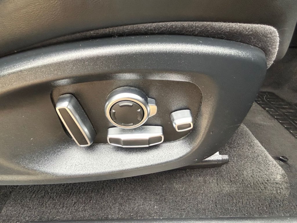 Used Jaguar E-Pace 2019 for sale - 76546448: Photo 30