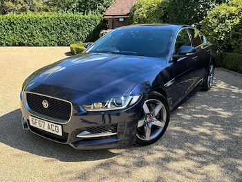 Used Jaguar XE 2017 for sale - 79543315: Photo