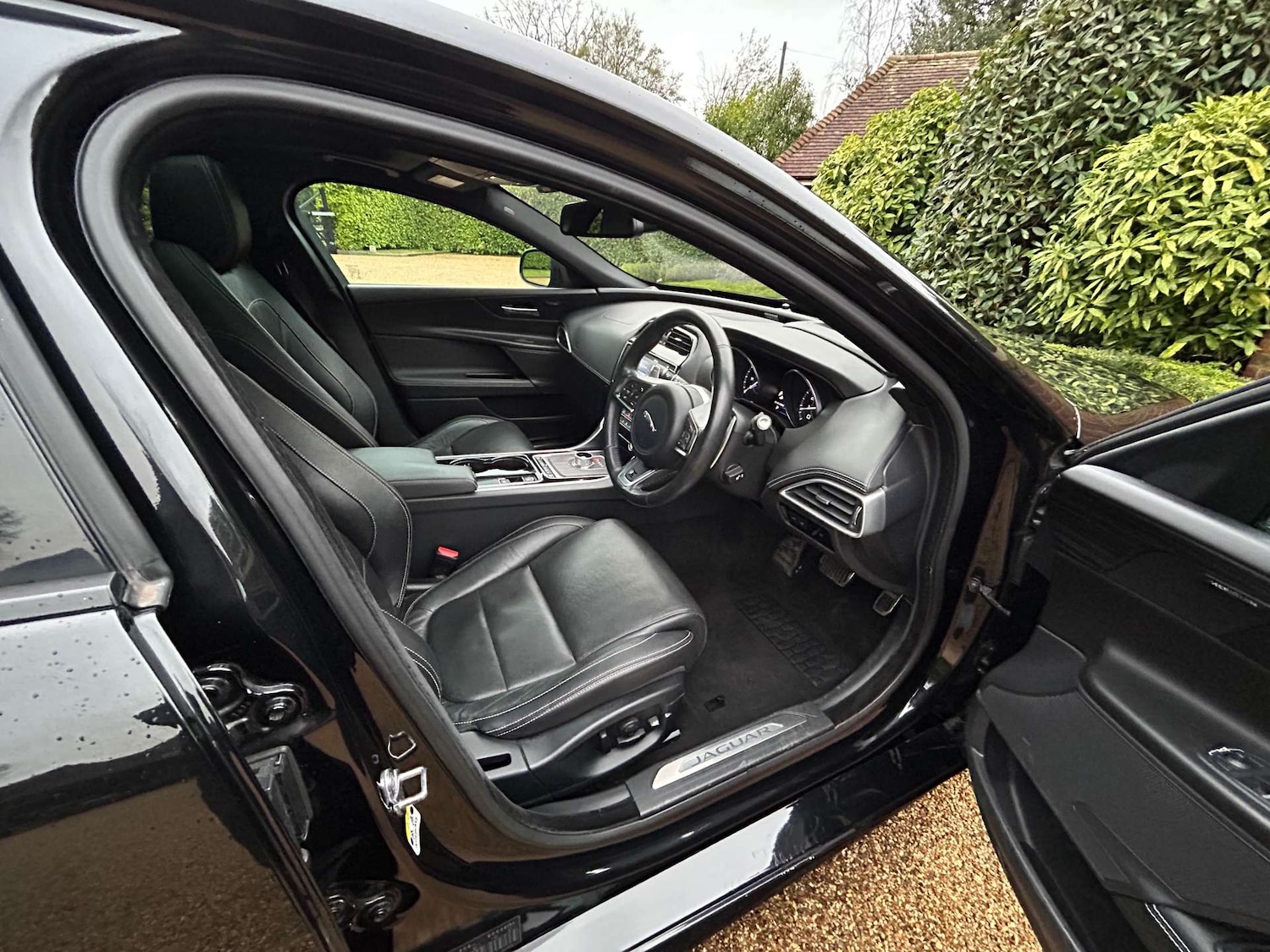 Used Jaguar XE 2015 for sale - 77271554: Photo 20