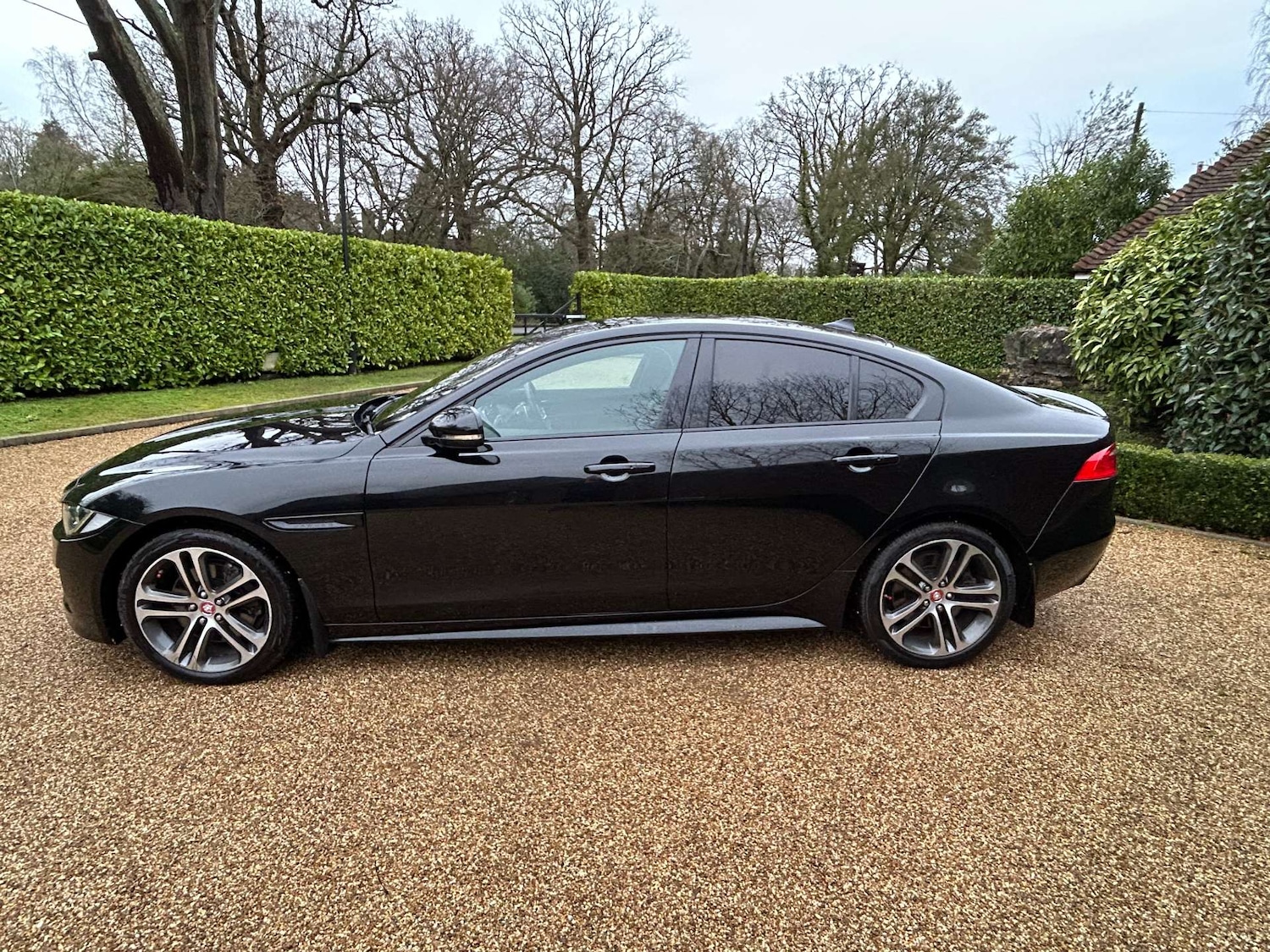 Used Jaguar XE 2015 for sale - 77271554: Photo 3