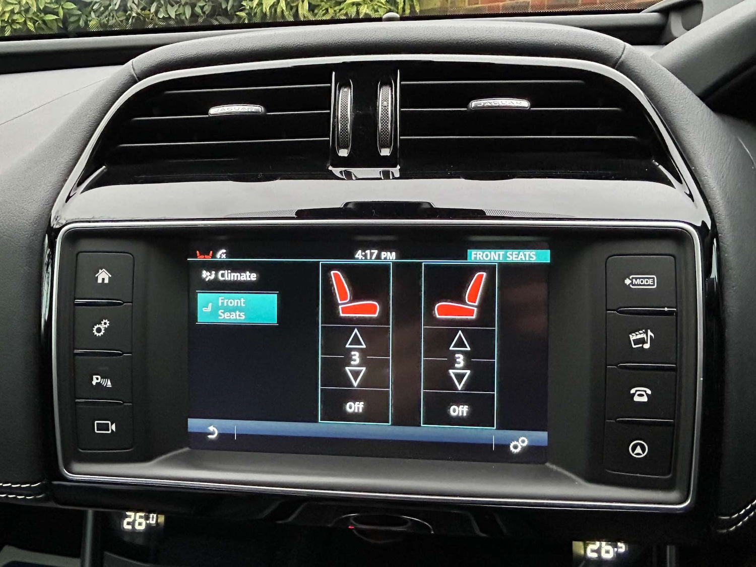 Used Jaguar XE 2015 for sale - 77271554: Photo 32