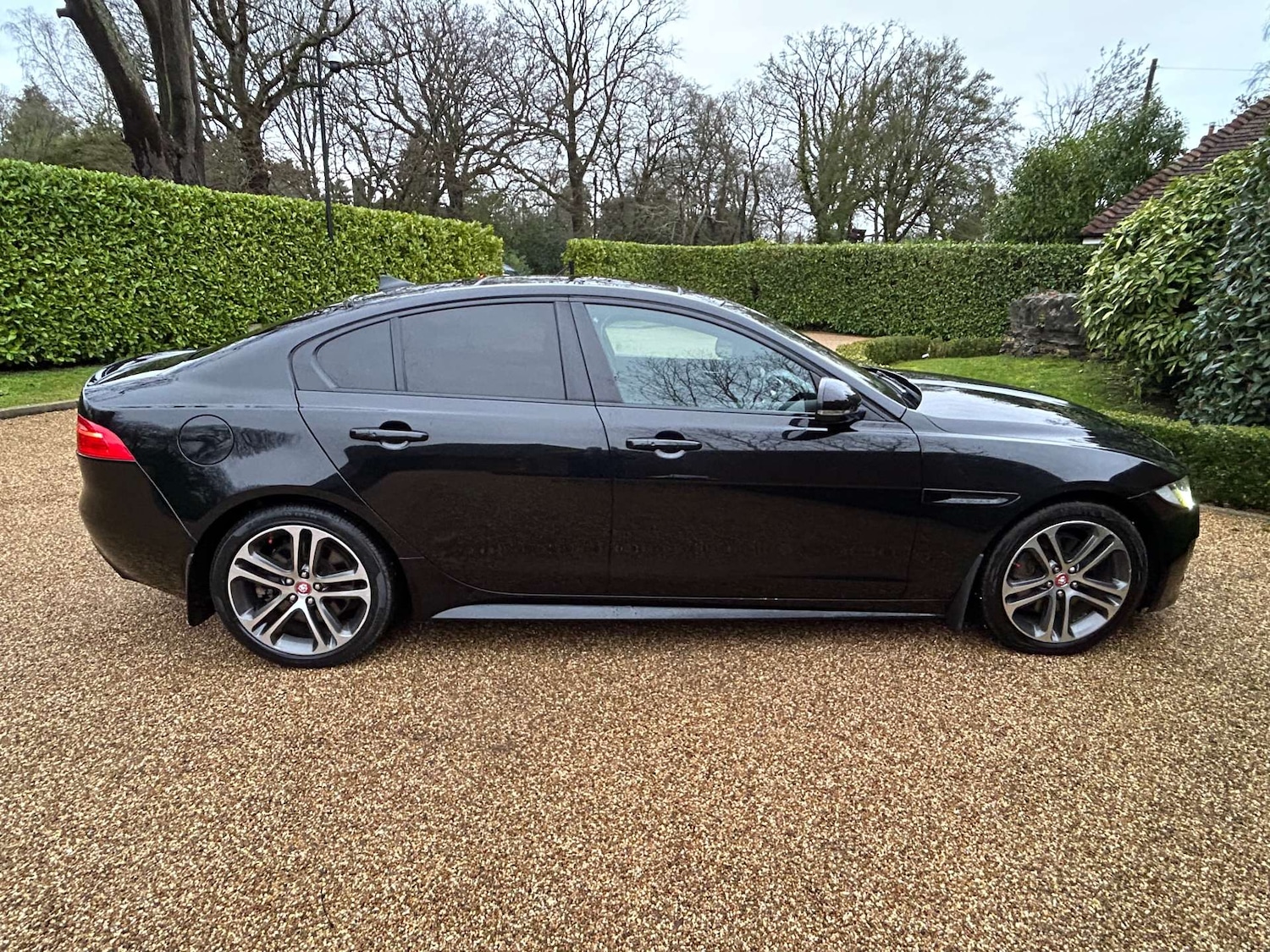 Used Jaguar XE 2015 for sale - 77271554: Photo 4