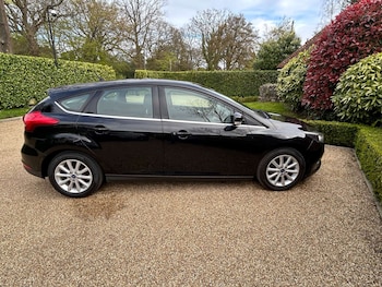 Used Ford Focus 2016 for sale - 78071003: Photo