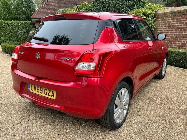 Used Suzuki Swift 2019 for sale - 76279889: Photo 2