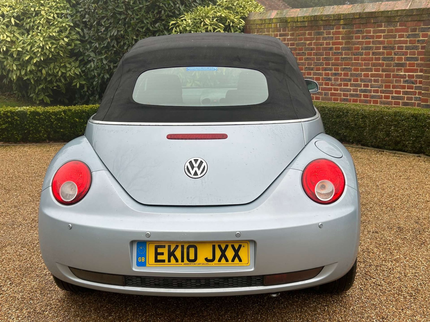 Used Volkswagen Beetle 2010 for sale - 77129038: Photo 2