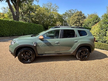 Used Dacia Duster 2023 for sale - 79393339: Photo