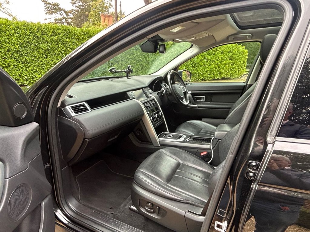Used Land Rover Discovery Sport 2017 for sale - 76685992: Photo 13