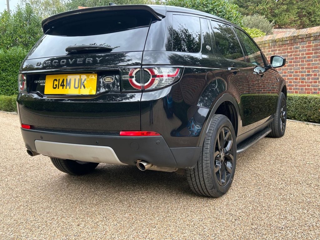 Used Land Rover Discovery Sport 2017 for sale - 76685992: Photo 2