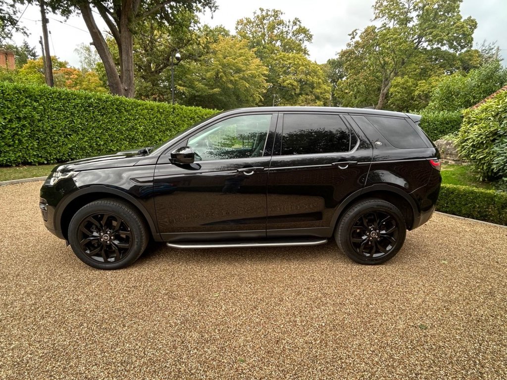 Used Land Rover Discovery Sport 2017 for sale - 76685992: Photo 3
