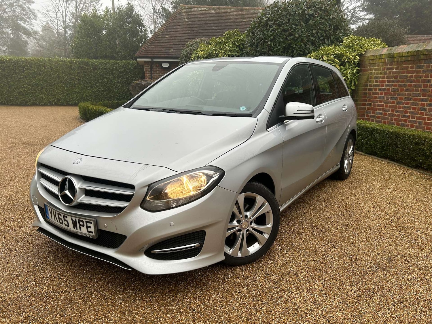 Used Mercedes-Benz B Class 2015 for sale - 77127329: Photo 1