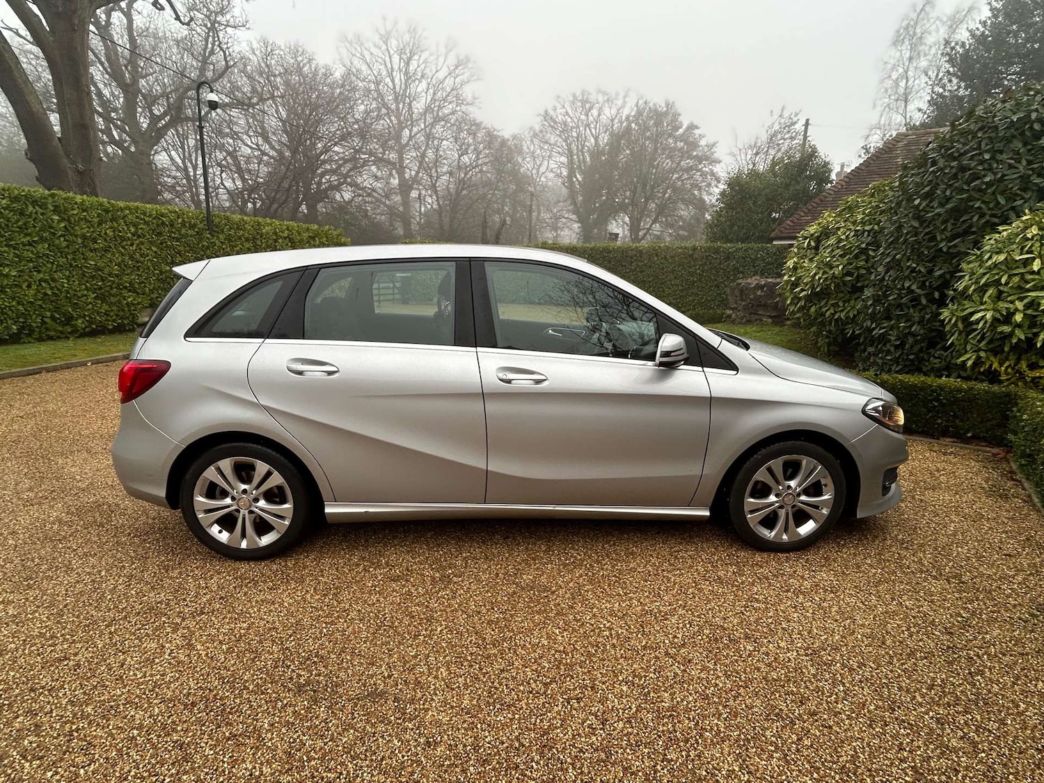 Used Mercedes-Benz B Class 2015 for sale - 77127329: Photo 5