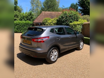Used Nissan Qashqai 2015 for sale - 75128616: Photo
