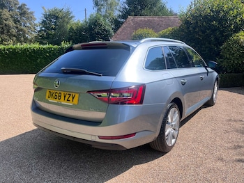 Used Skoda Superb 2018 for sale - 79229089: Photo