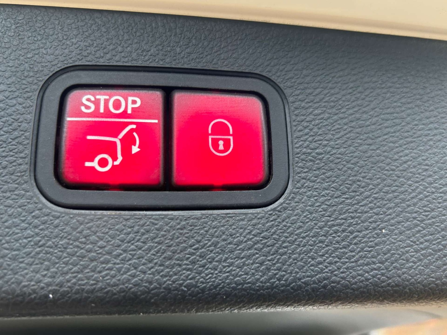 Used Mercedes-Benz GLC 2016 for sale - 77209980: Photo 8