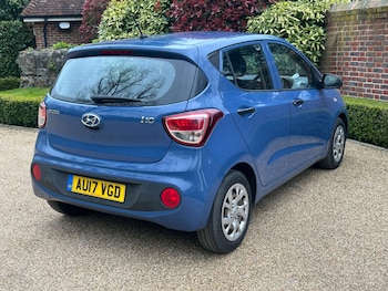 Used Hyundai i10 2017 for sale - 78098912: Photo