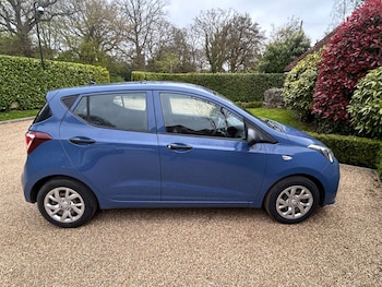 Used Hyundai i10 2017 for sale - 78098912: Photo