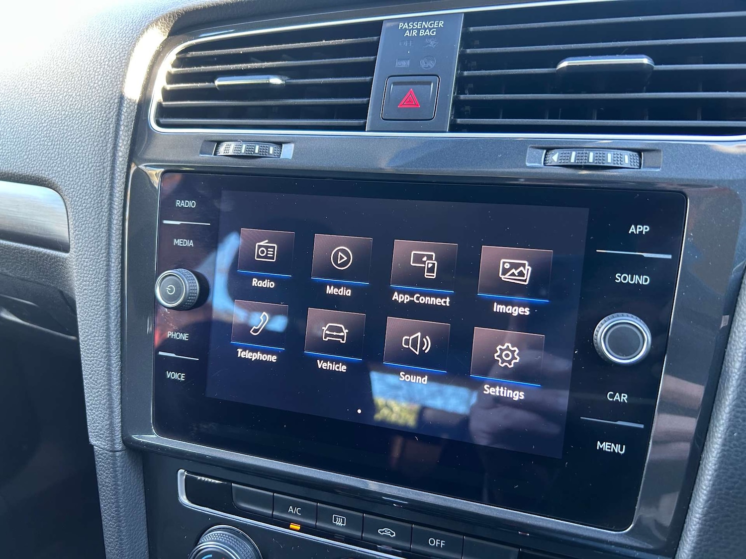 Used Volkswagen Golf 2018 for sale - 77086225: Photo 17