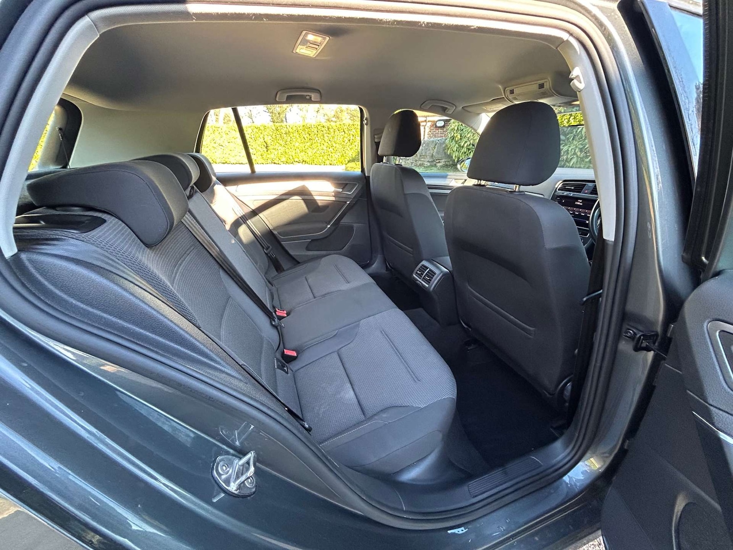 Used Volkswagen Golf 2018 for sale - 77086225: Photo 24