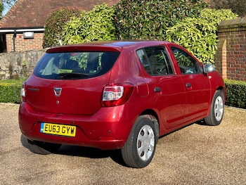 Used Dacia Sandero 2013 for sale - 77649771: Photo