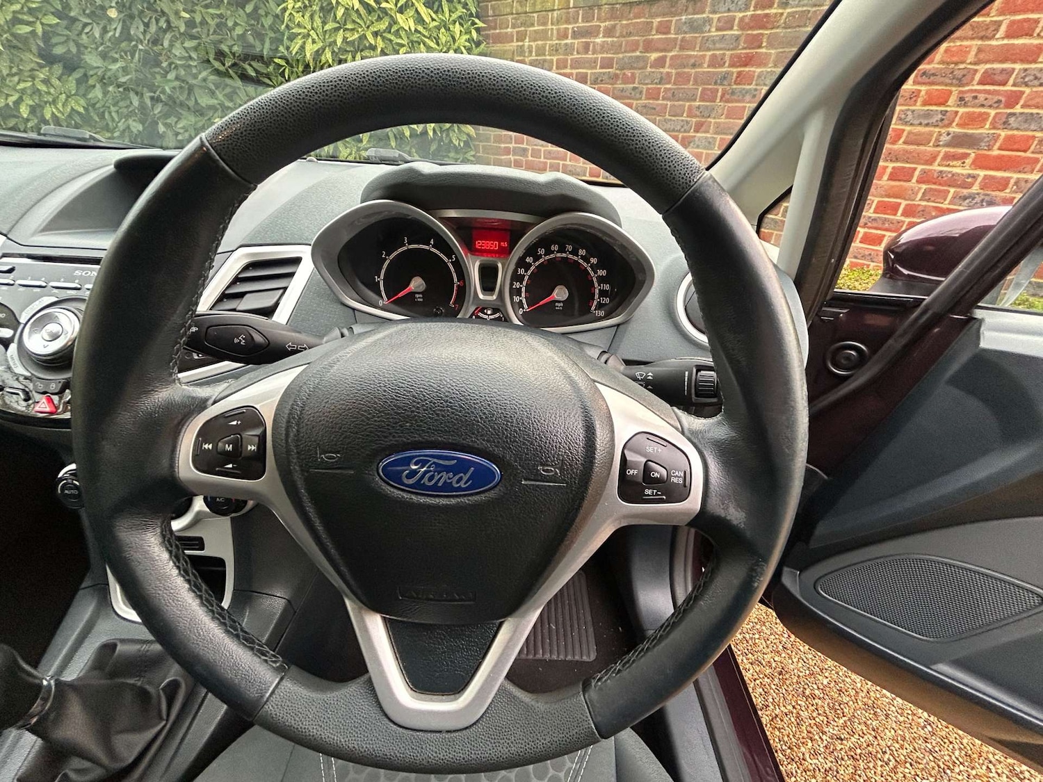 Used Ford Fiesta 2011 for sale - 77086226: Photo 24